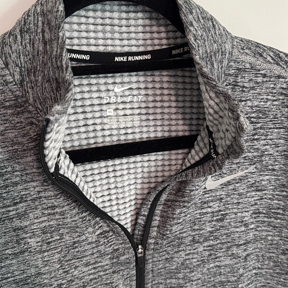 Nike Dri-Fit running pull over - Picture 2 of 5